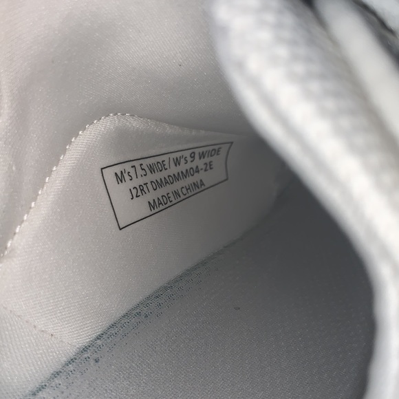 KIZIK MADRID HANDS FREE BRAND NEW IN BOX SIZE 9 GORGEOUS ATHLETIC SHOES - Picture 6 of 9